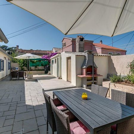 Apartments Relax Veli Losinj Exterior photo