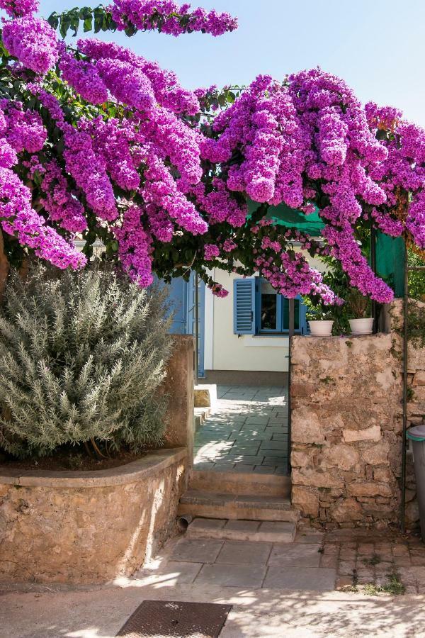 Apartments Relax Veli Losinj Exterior photo