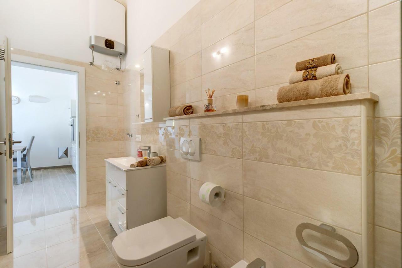 Apartments Relax Veli Losinj Exterior photo