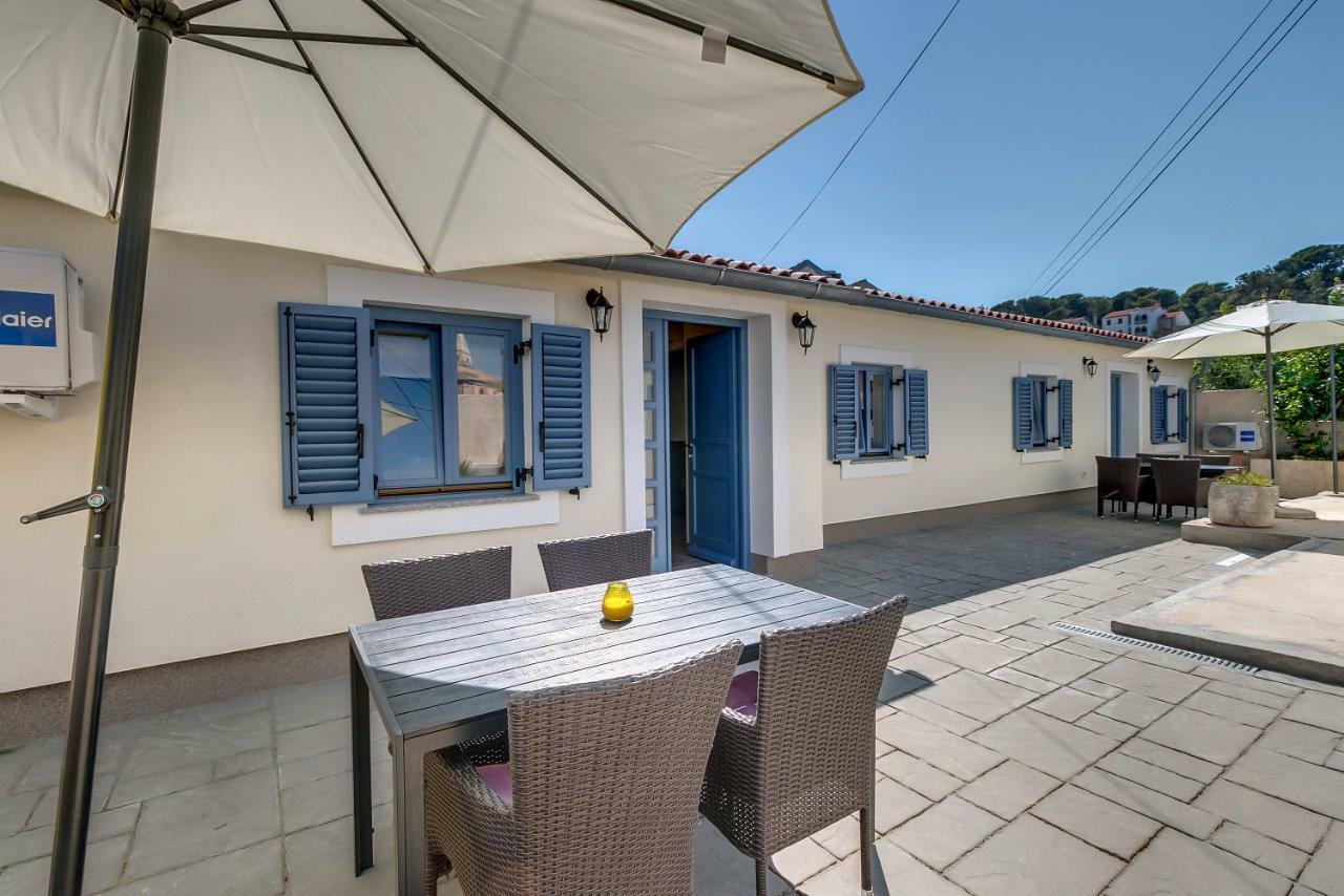 Apartments Relax Veli Losinj Exterior photo