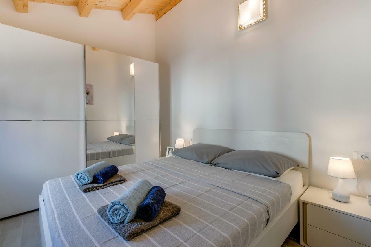 Apartments Relax Veli Losinj Exterior photo
