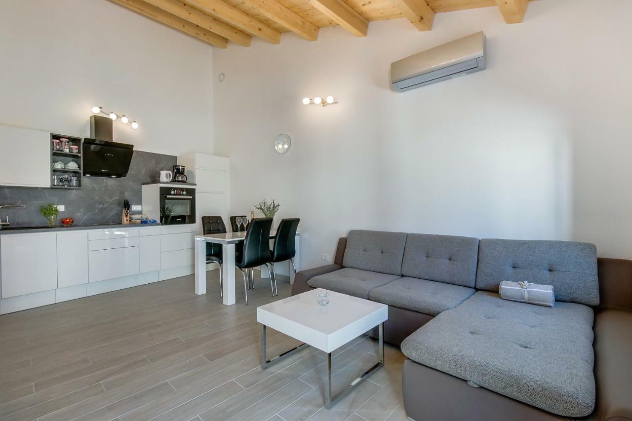 Apartments Relax Veli Losinj Exterior photo
