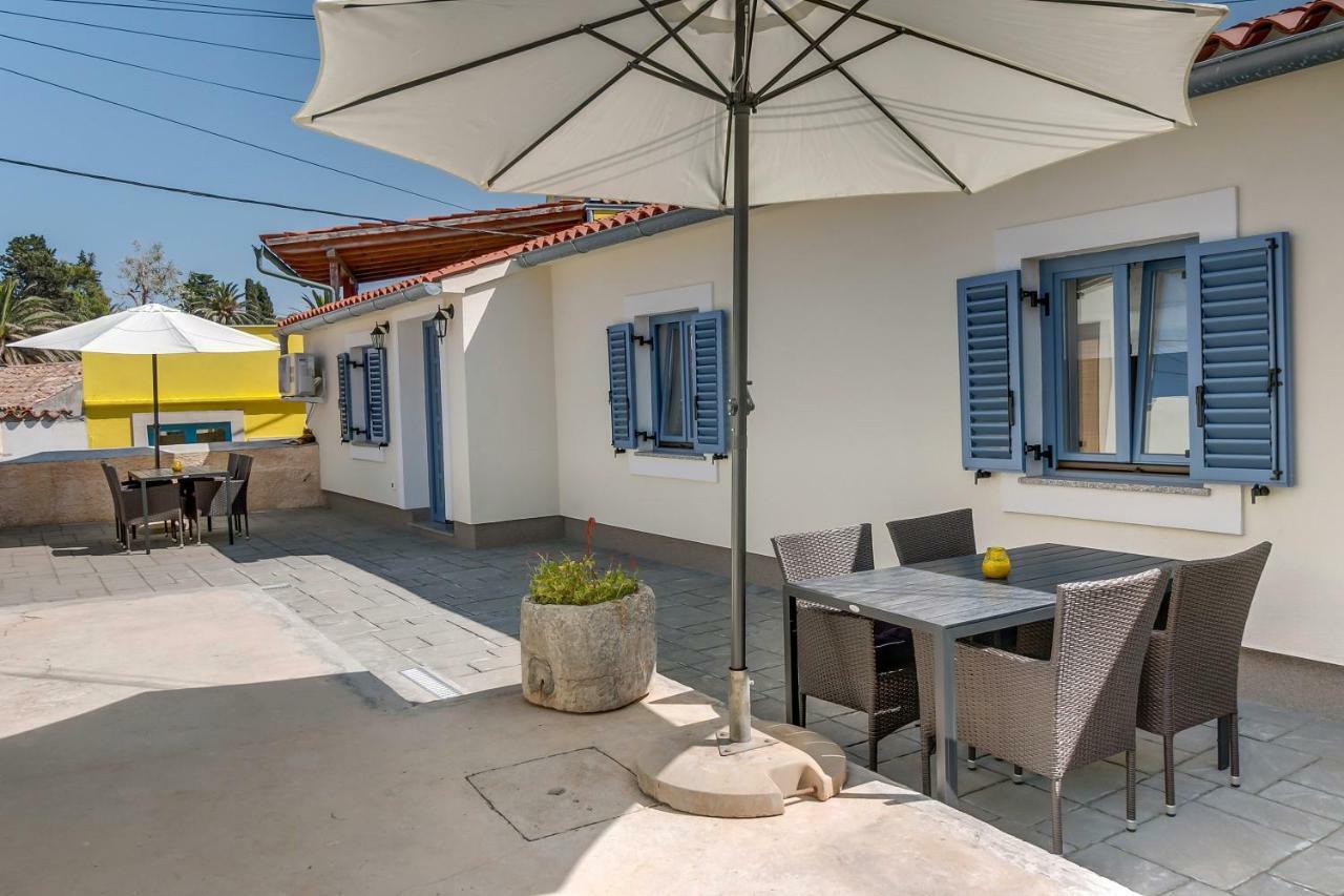 Apartments Relax Veli Losinj Exterior photo